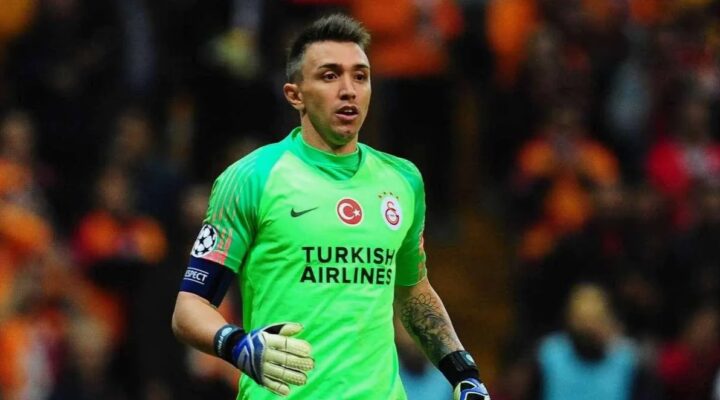 Muslera Galatasaray’da Ayrılıyor Mu?